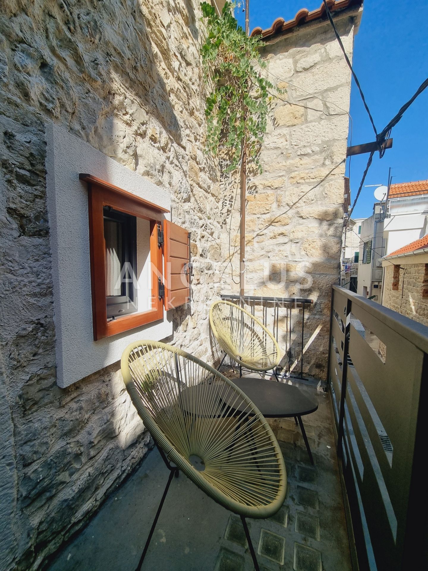 Casa In vendita - Splitsko-dalmatinska Kaštel Lukšić