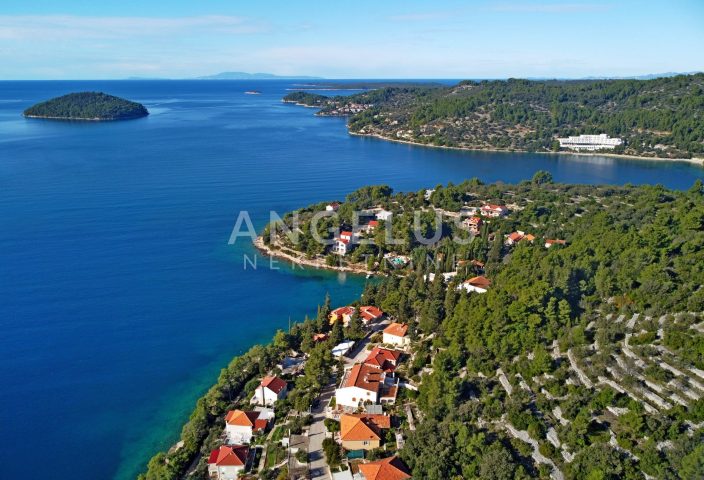 Zemljište na prodaju 960 m² – Vela Luka