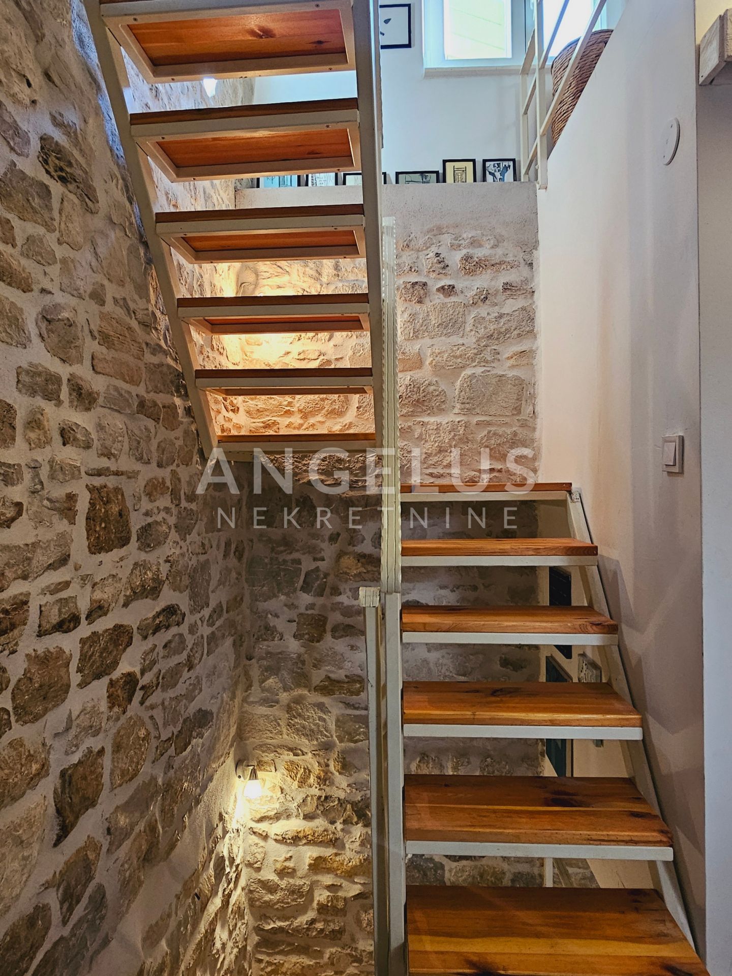House For sale - Splitsko-dalmatinska Kaštel Lukšić