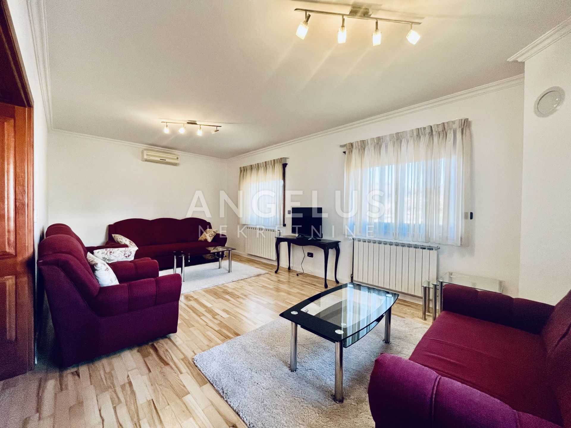 Haus Zu verkaufen -  Dedići