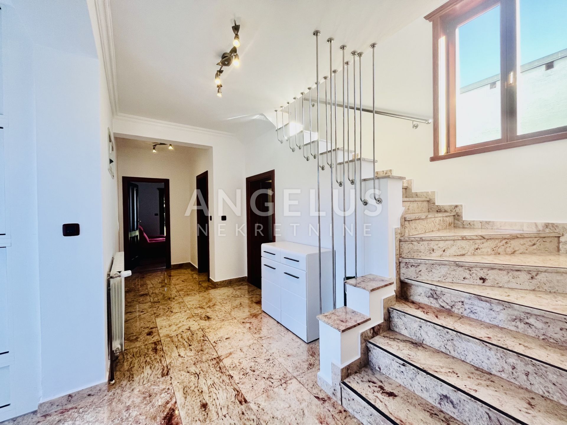 Haus Zu verkaufen -  Dedići