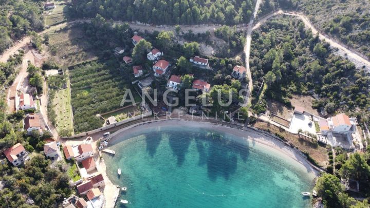 Land for sale 2000 m² – Jelsa