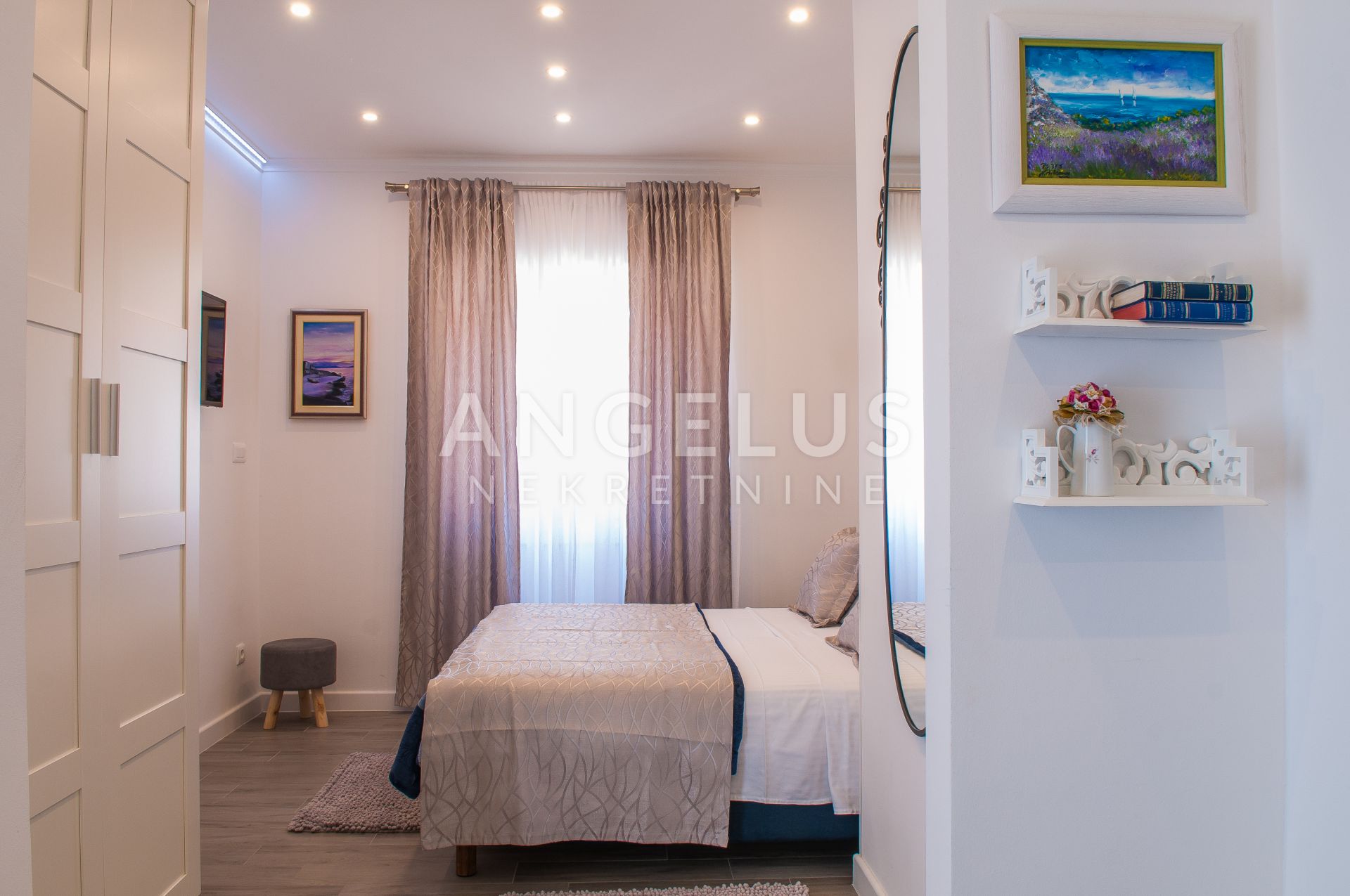 Apartment Zu verkaufen -  Grad
