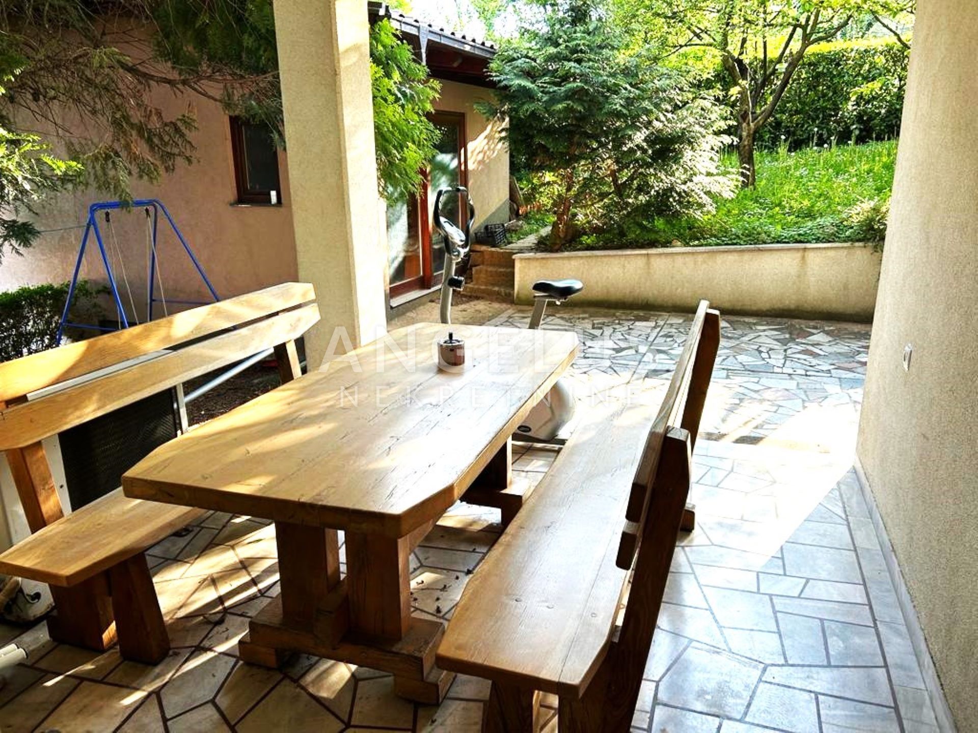 Casa In vendita -  Jelenovac