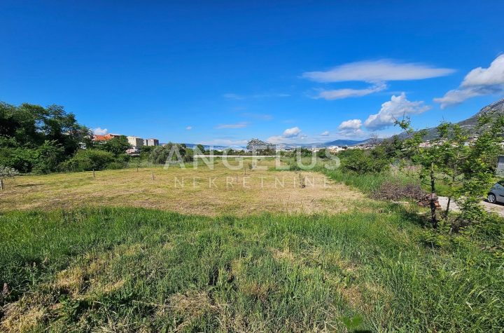 Land for sale 2800 m² – Kaštela