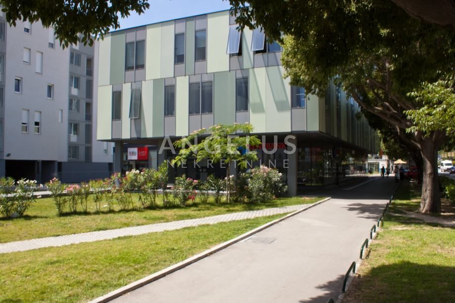 Locaux commerciaux À vendre -  Trstenik
