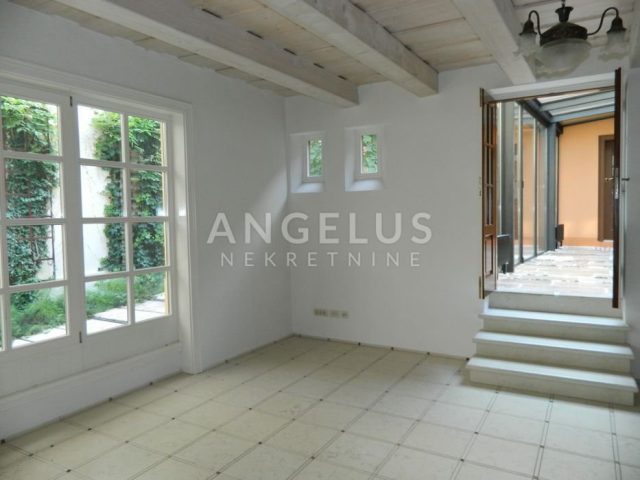 House For rent - Grad Zagreb Gornji Grad - foto 3/23