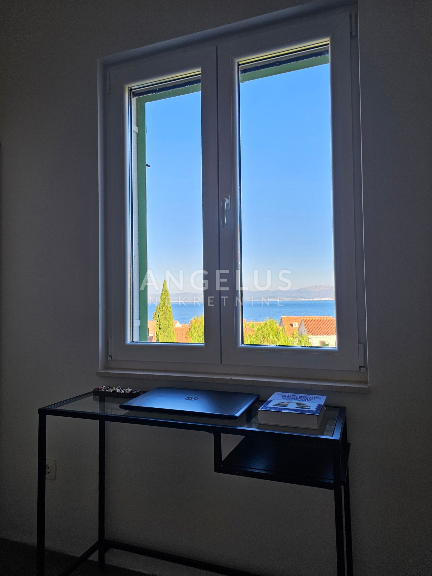 Kuća Na prodaju -  Sutivan