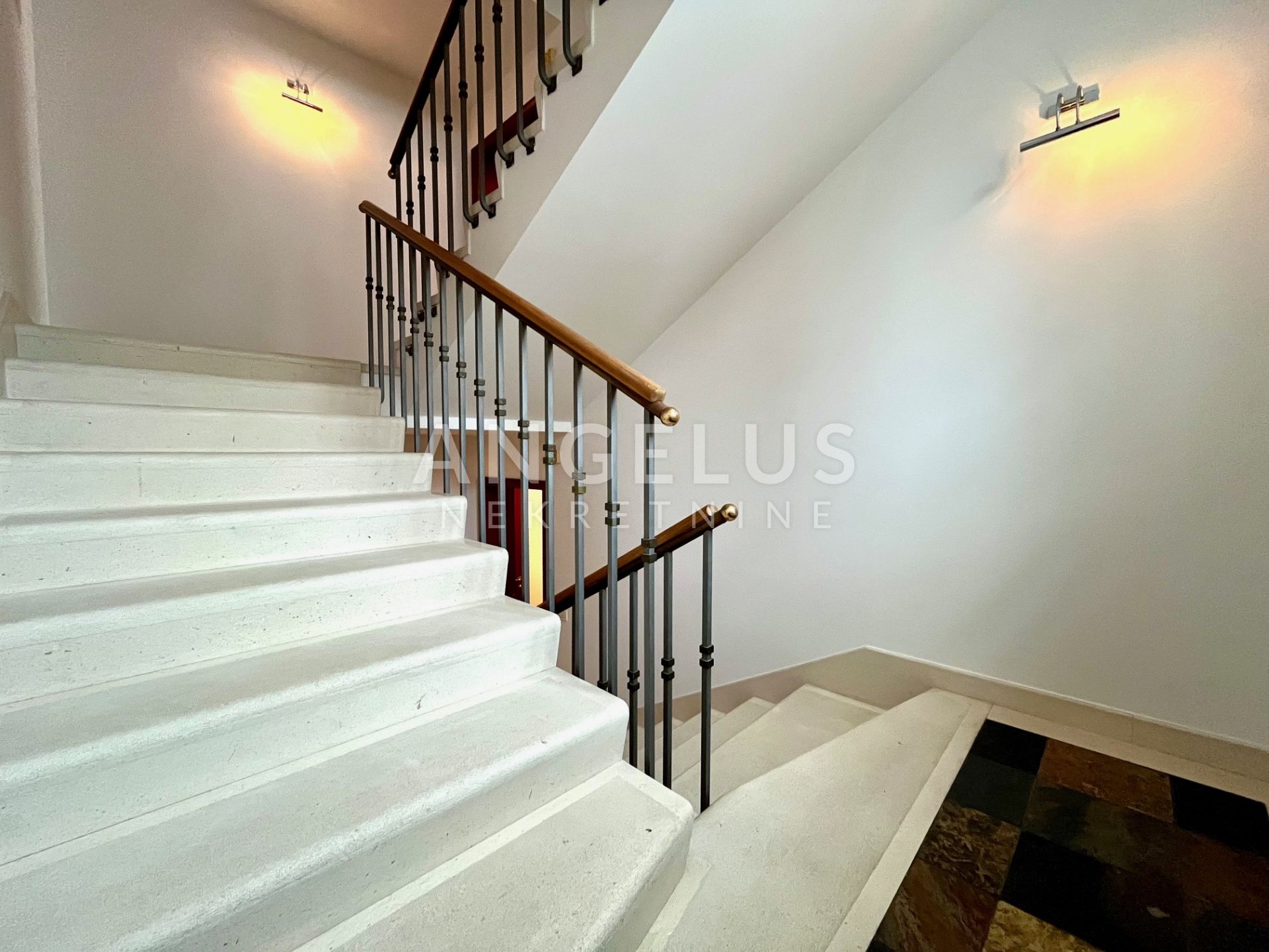 Haus Zu verkaufen - Grad Zagreb Tuškanac