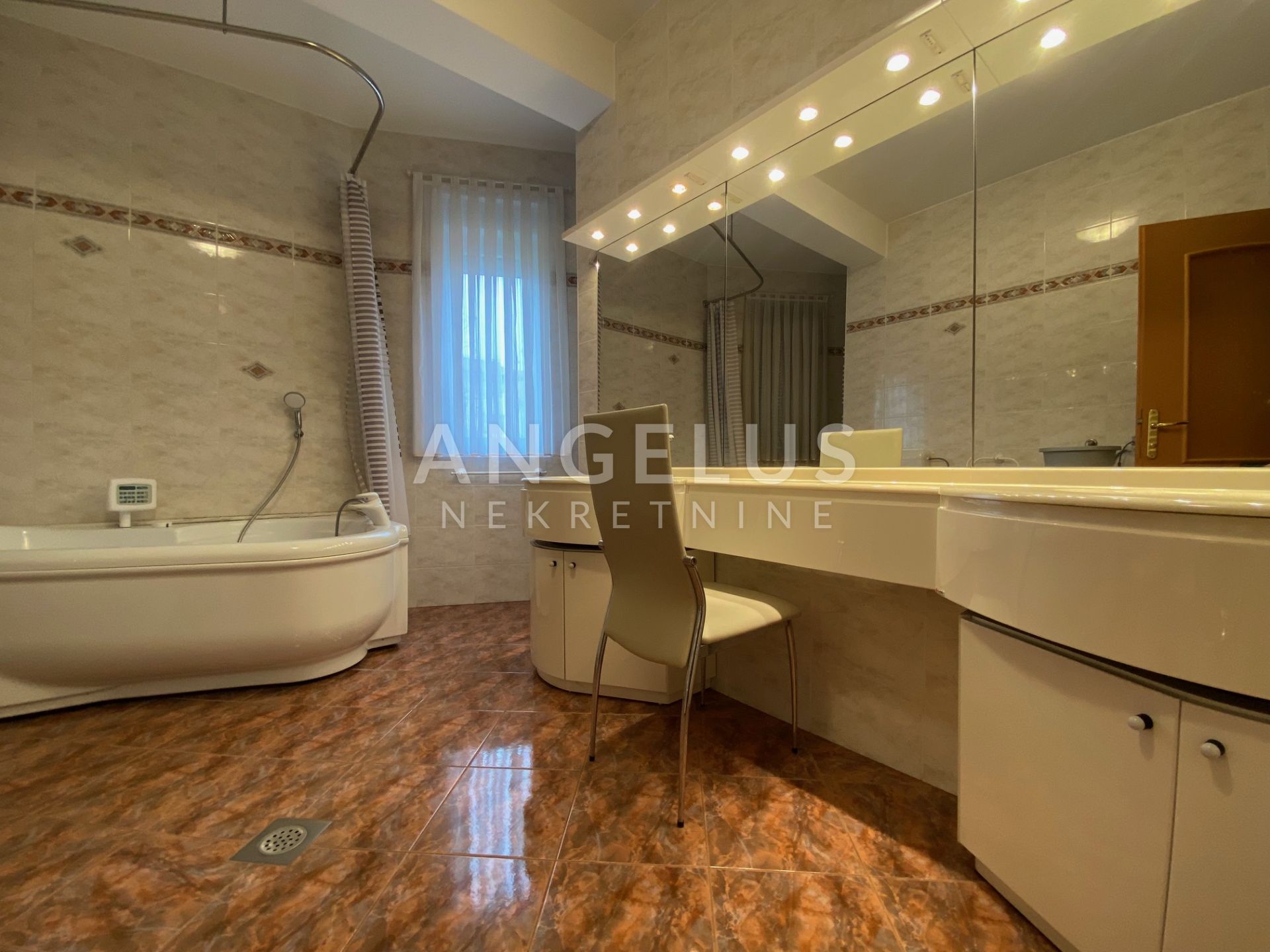 Appartement À vendre -  Šestine