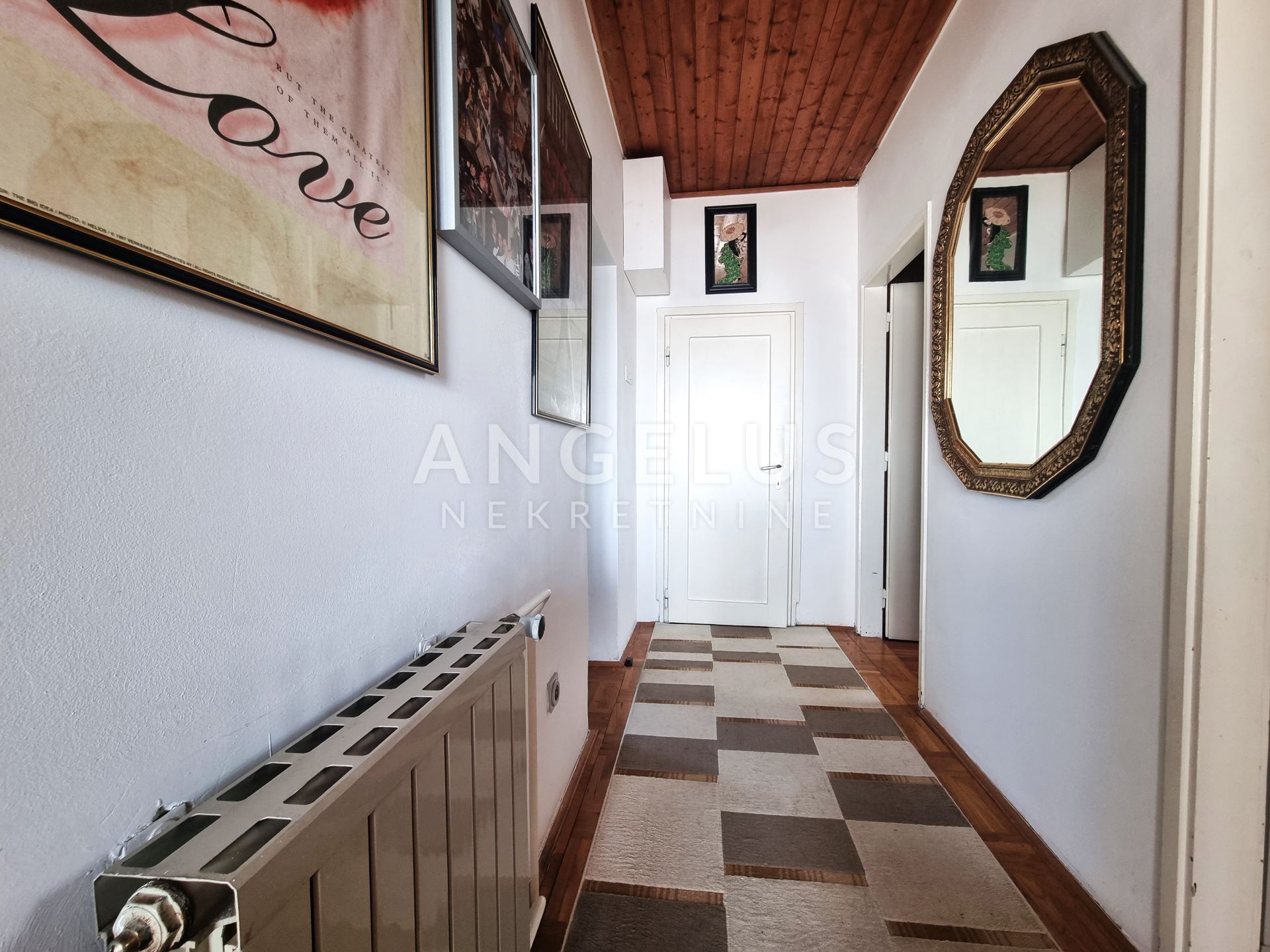 Casa In vendita -  Jelenovac