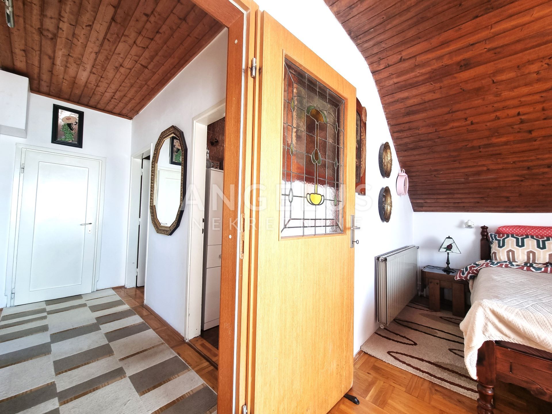 Casa In vendita -  Jelenovac