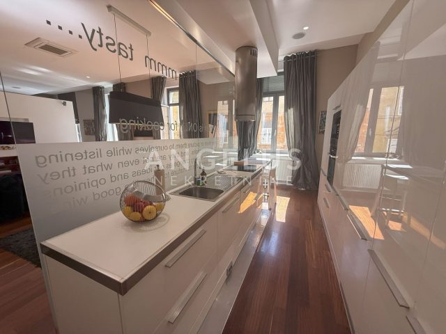 Flat for sale 190 m² – Donji Grad