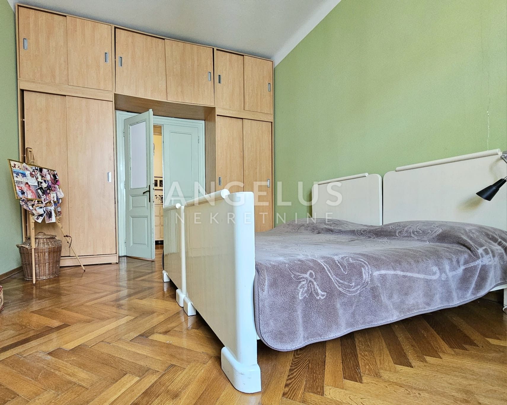 Stan Na prodaju -  Grad