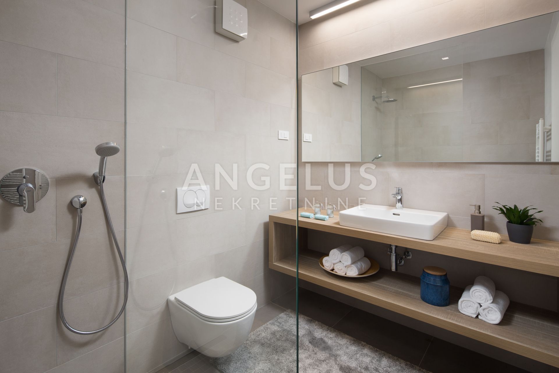 House For sale -  Antenal