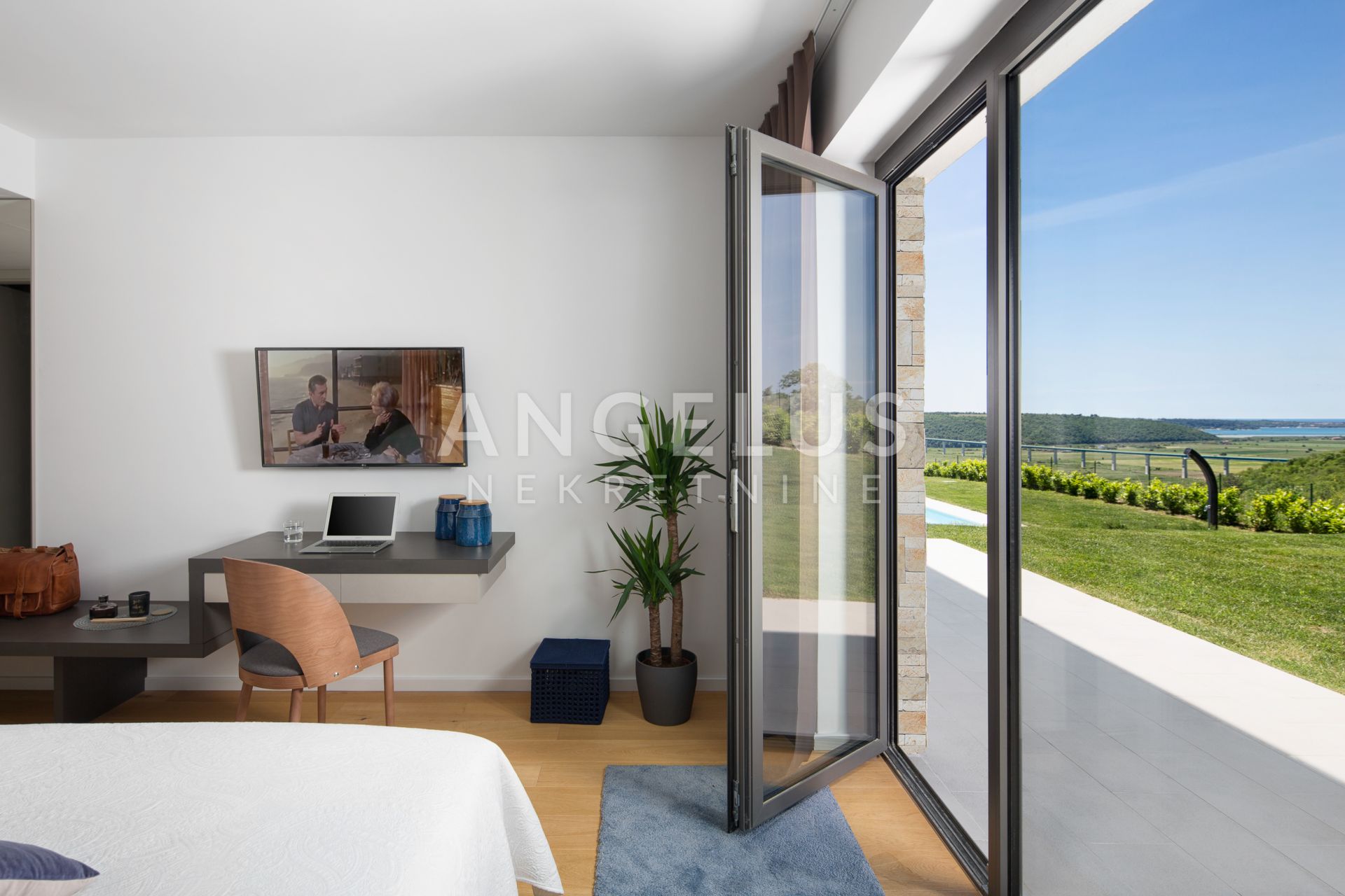 House For sale -  Antenal
