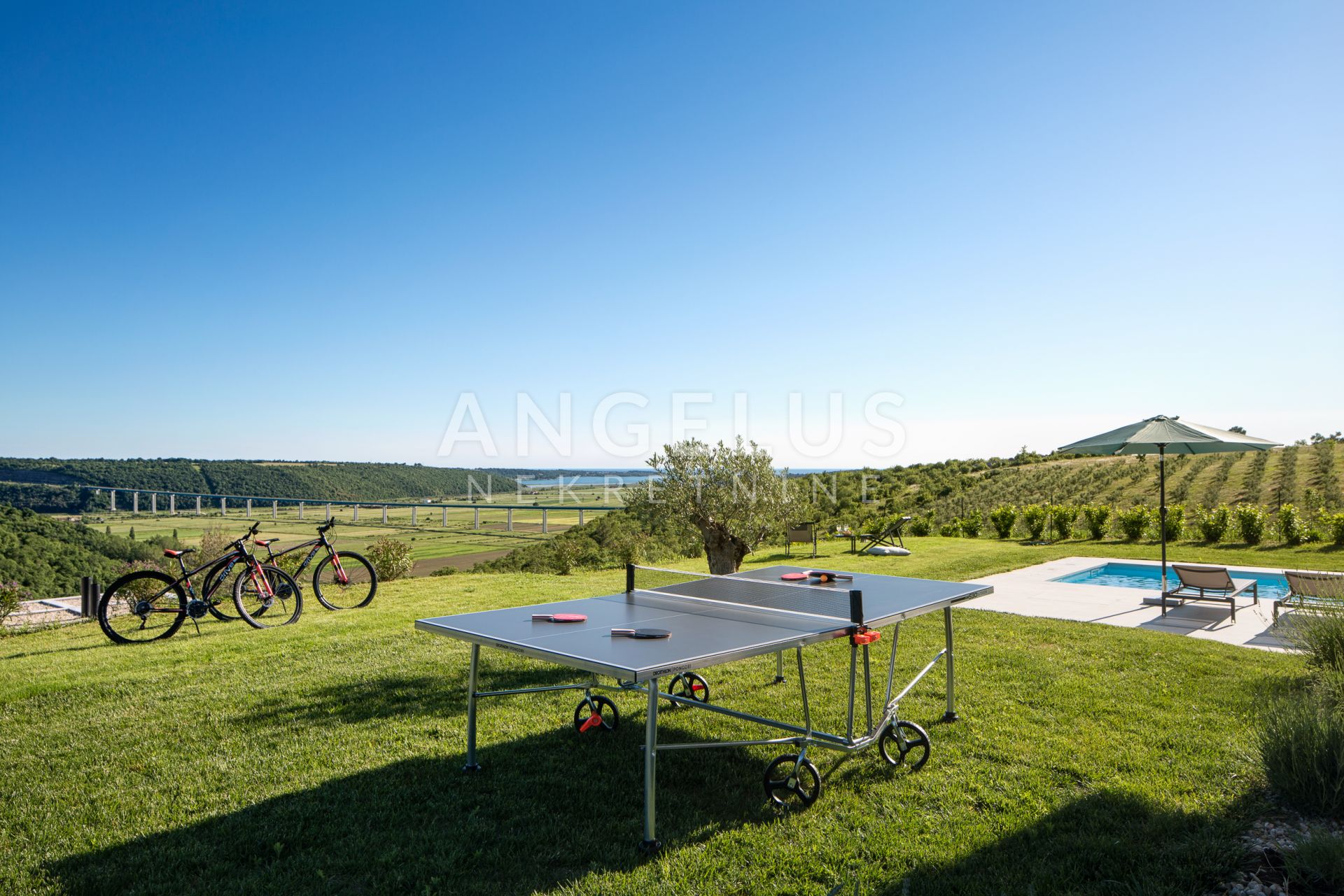 House For sale -  Antenal