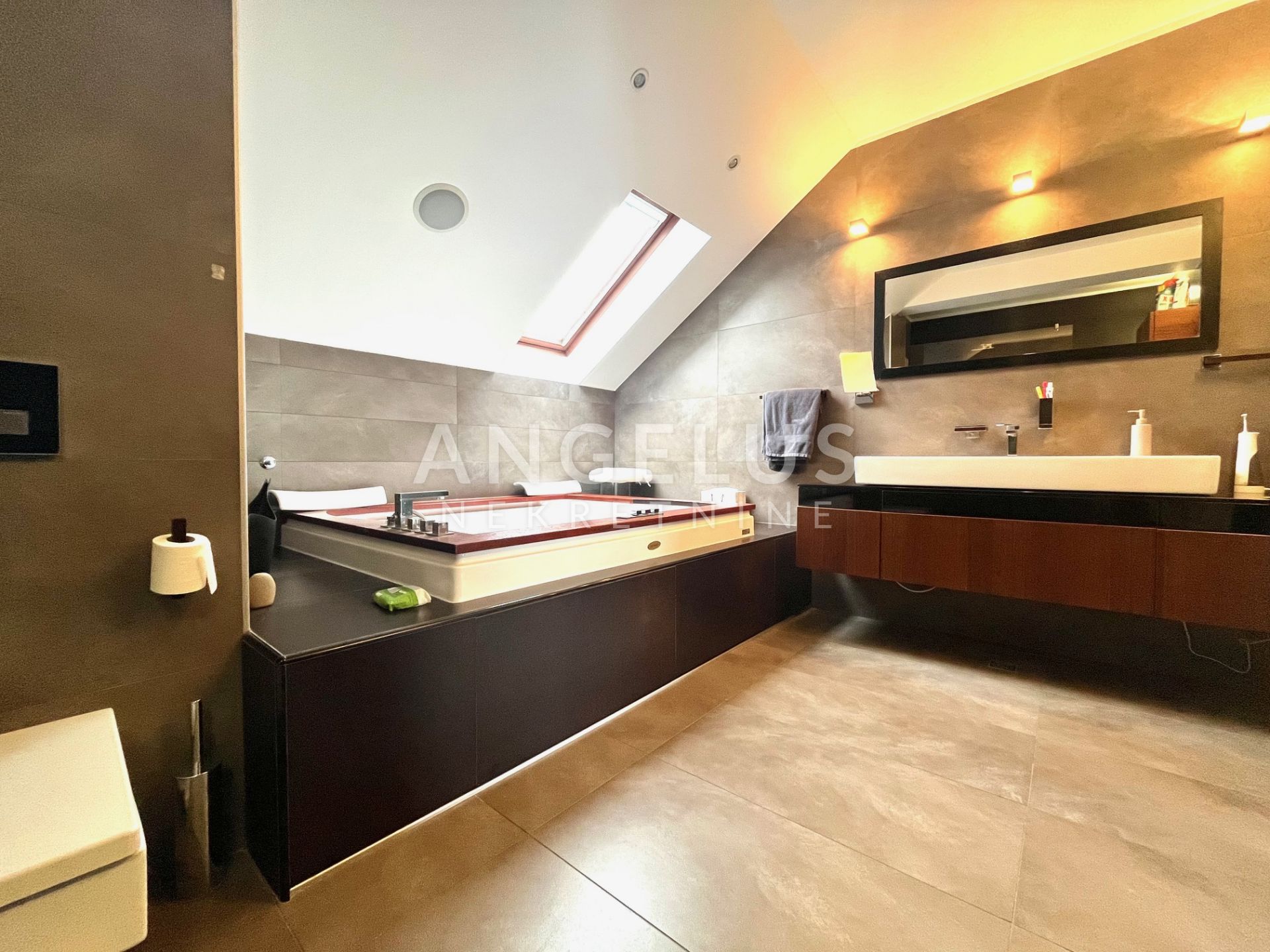Casa In vendita - Grad Zagreb Dedići
