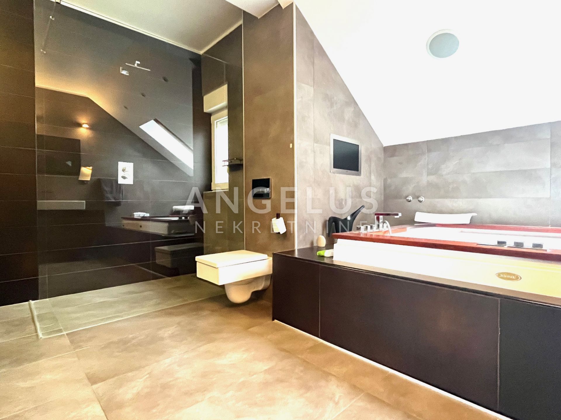 Casa In vendita - Grad Zagreb Dedići