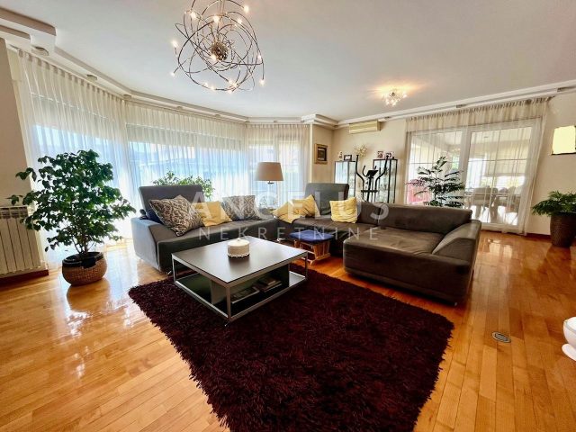 Haus zu verkaufen 660 m² – Maksimir