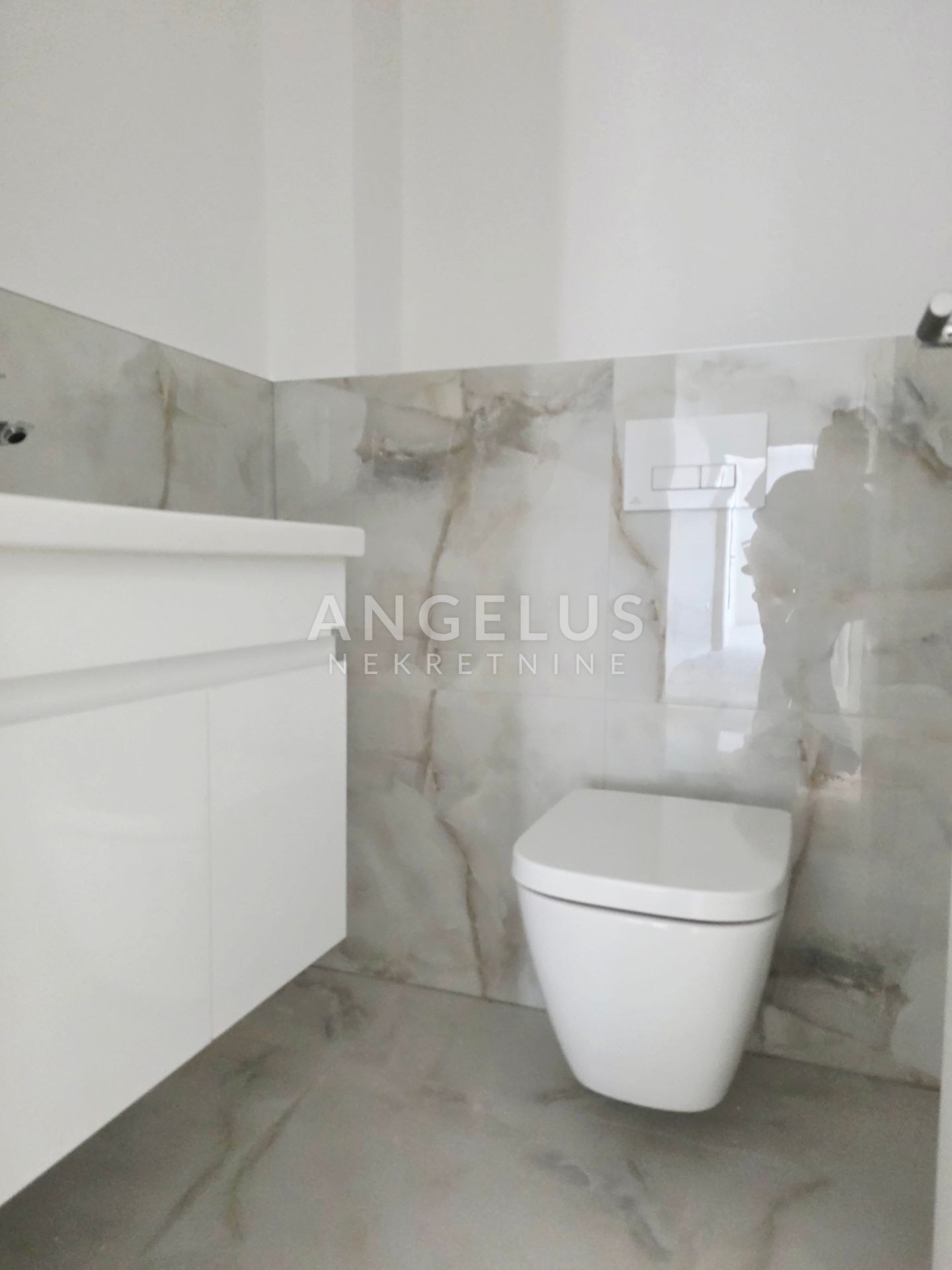 Apartma Na predaj -  Strožanac