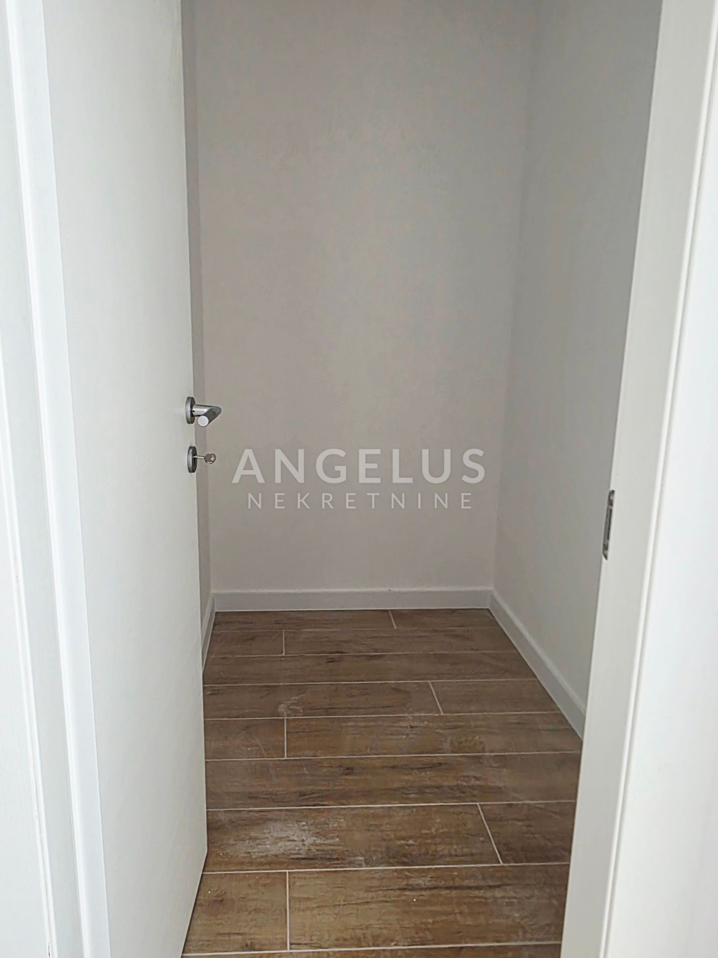 Apartma Na predaj -  Strožanac