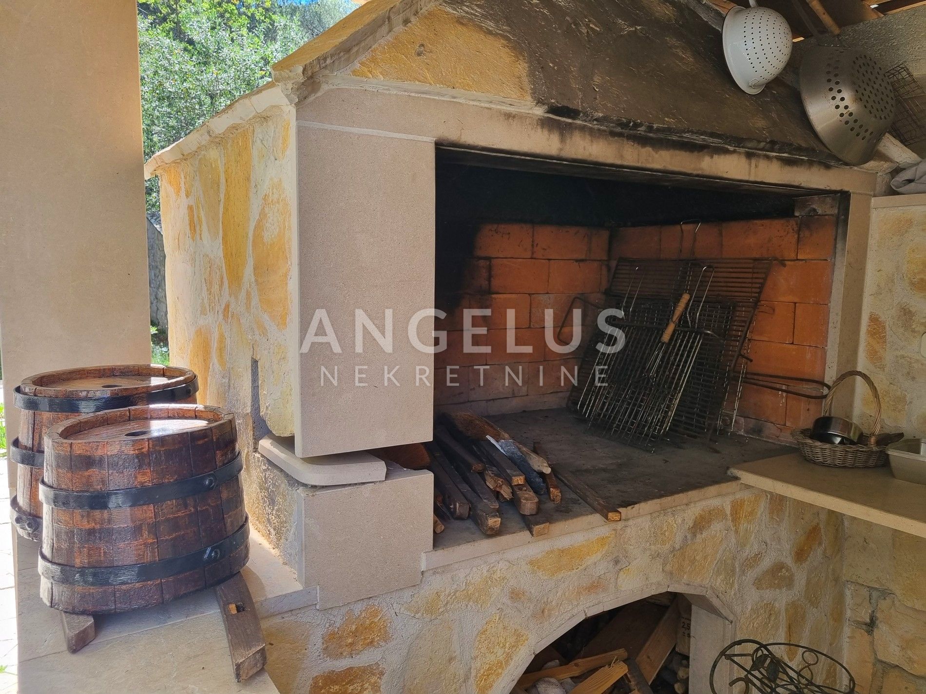 House For sale -  Supetar