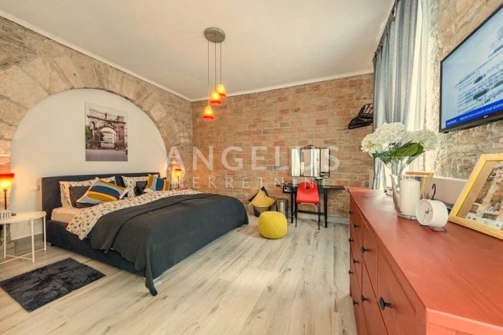 Flat for sale 60 m² – Pula