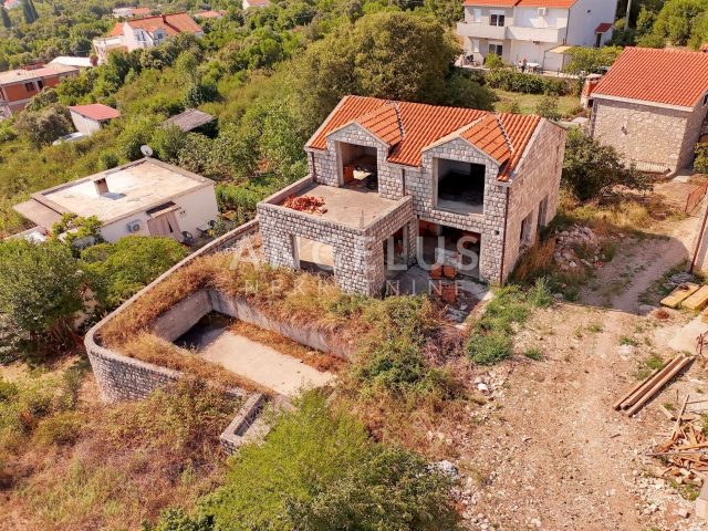 Kuća na prodaju 280 m² – Janjina
