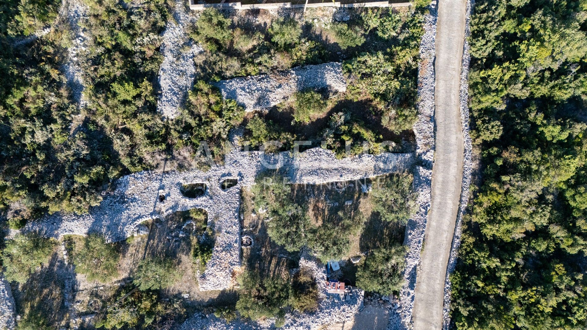 Działka Na sprzedaż - Splitsko-dalmatinska Rogač