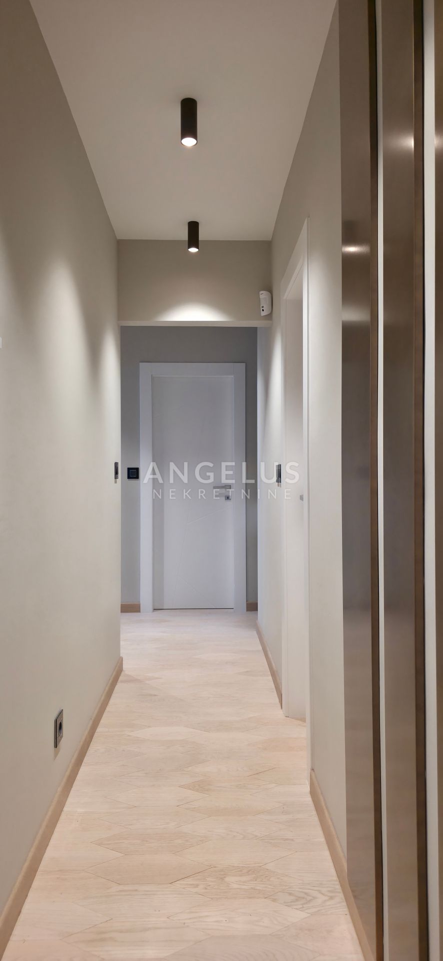Apartmán Na prodej -  Podstrana