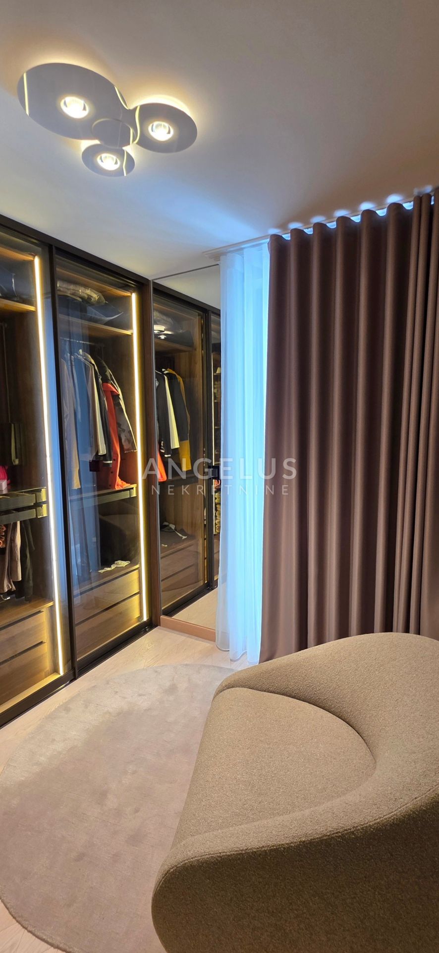 Apartmán Na prodej -  Podstrana