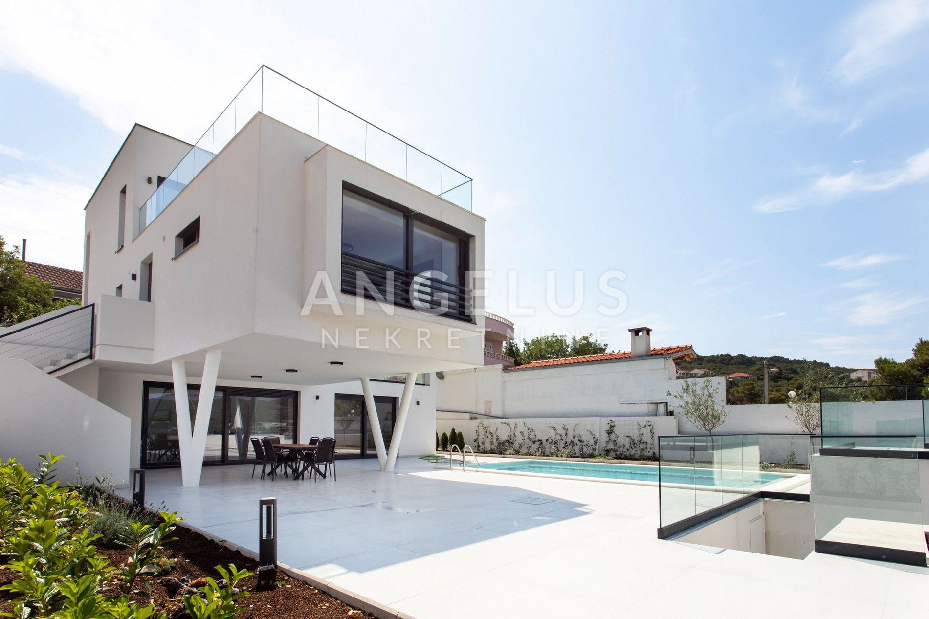 Casa In vendita -  Nečujam