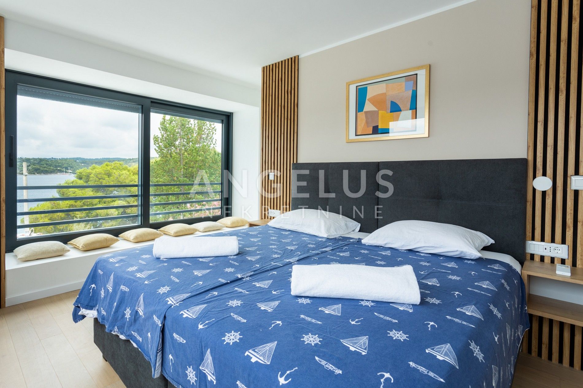 Casa In vendita -  Nečujam