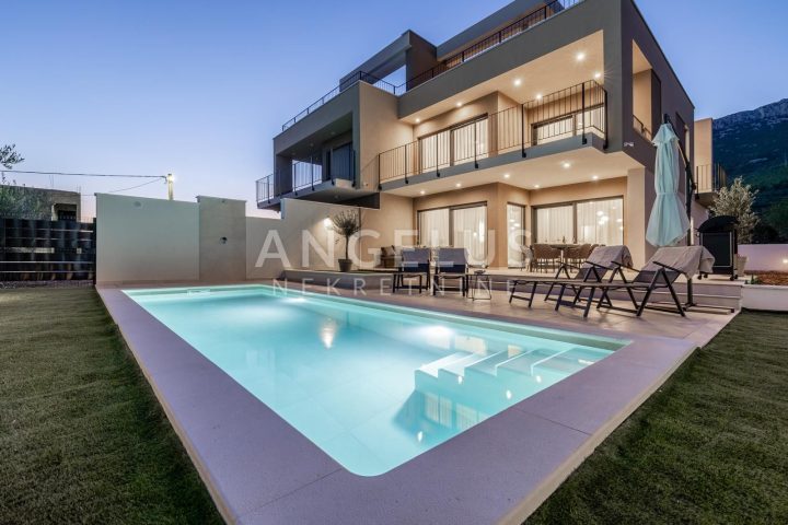 Maison à vendre 150 m² – Kaštela