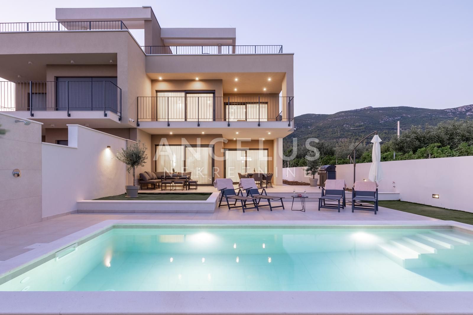 House For sale - Splitsko-dalmatinska Kaštel Stari
