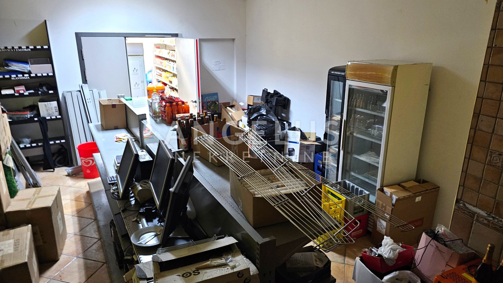 Gewerbefläche Zu verkaufen -  Sućidar