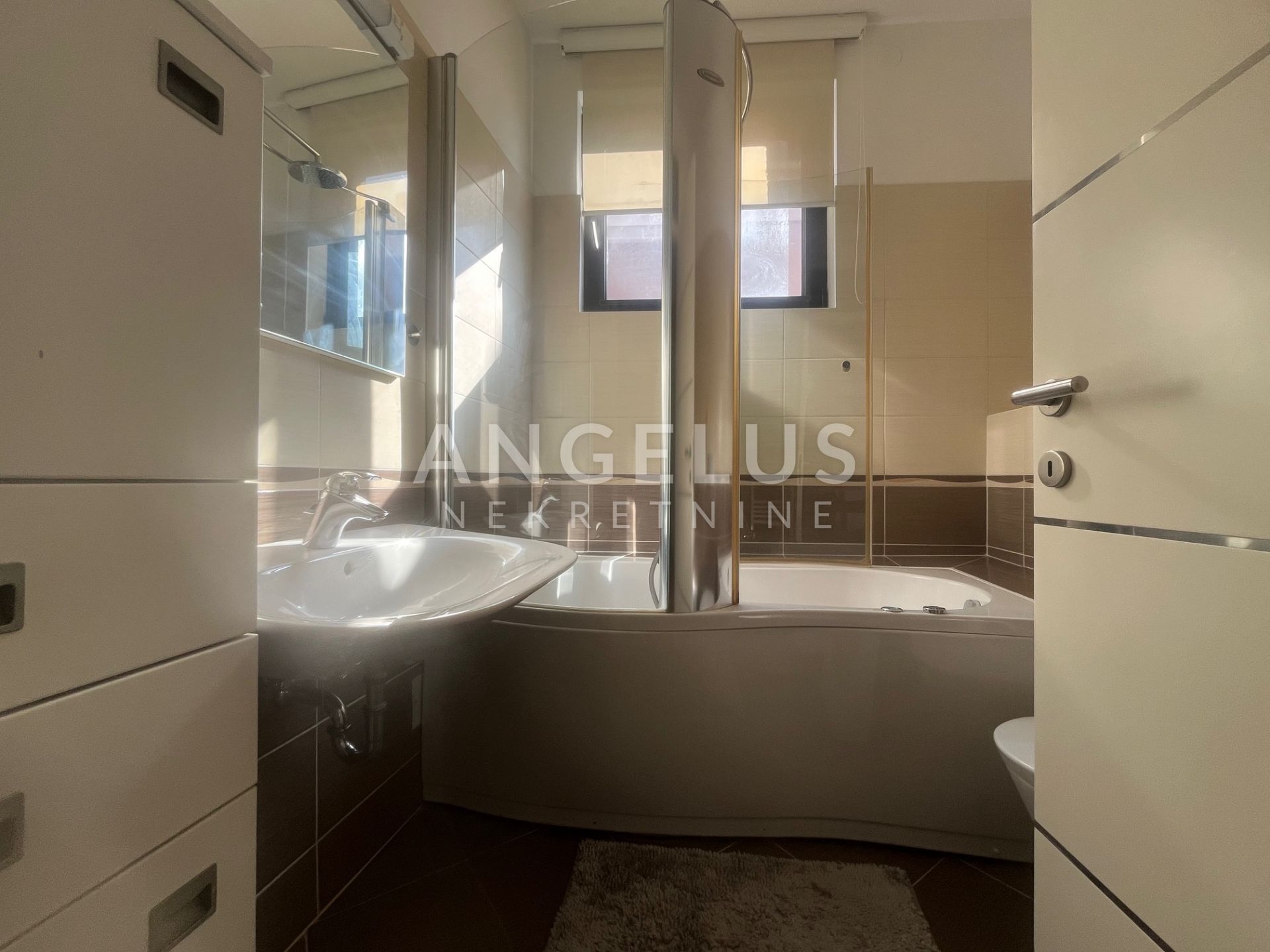 Apartma Na predaj -  Srebrnjak