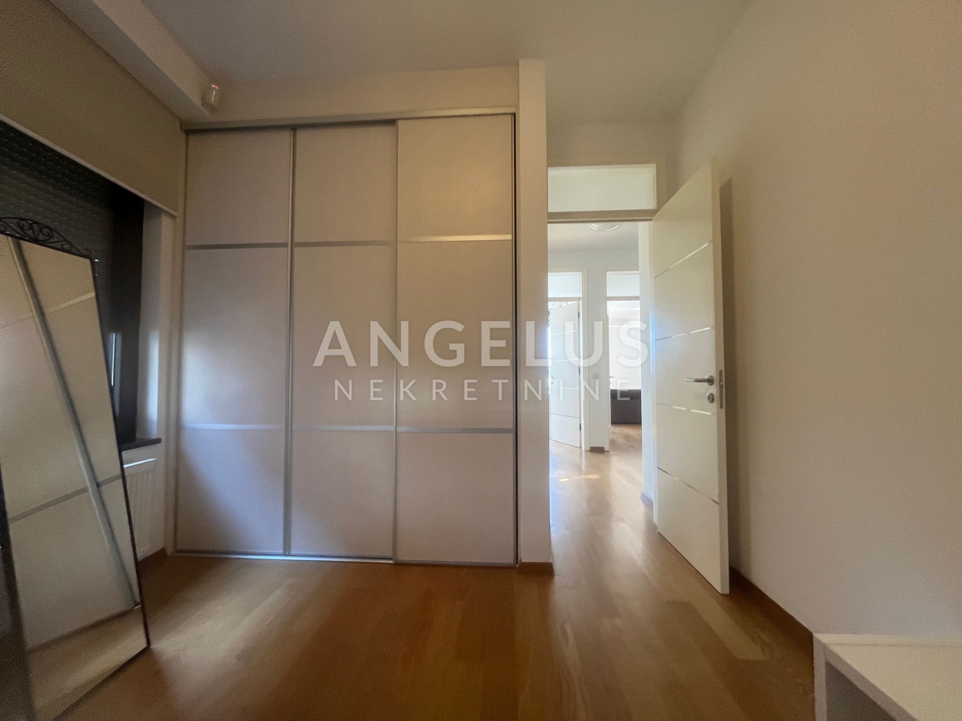 Apartma Na predaj -  Srebrnjak
