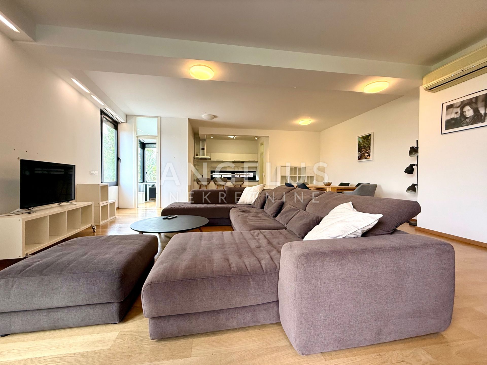Apartma Na predaj -  Srebrnjak