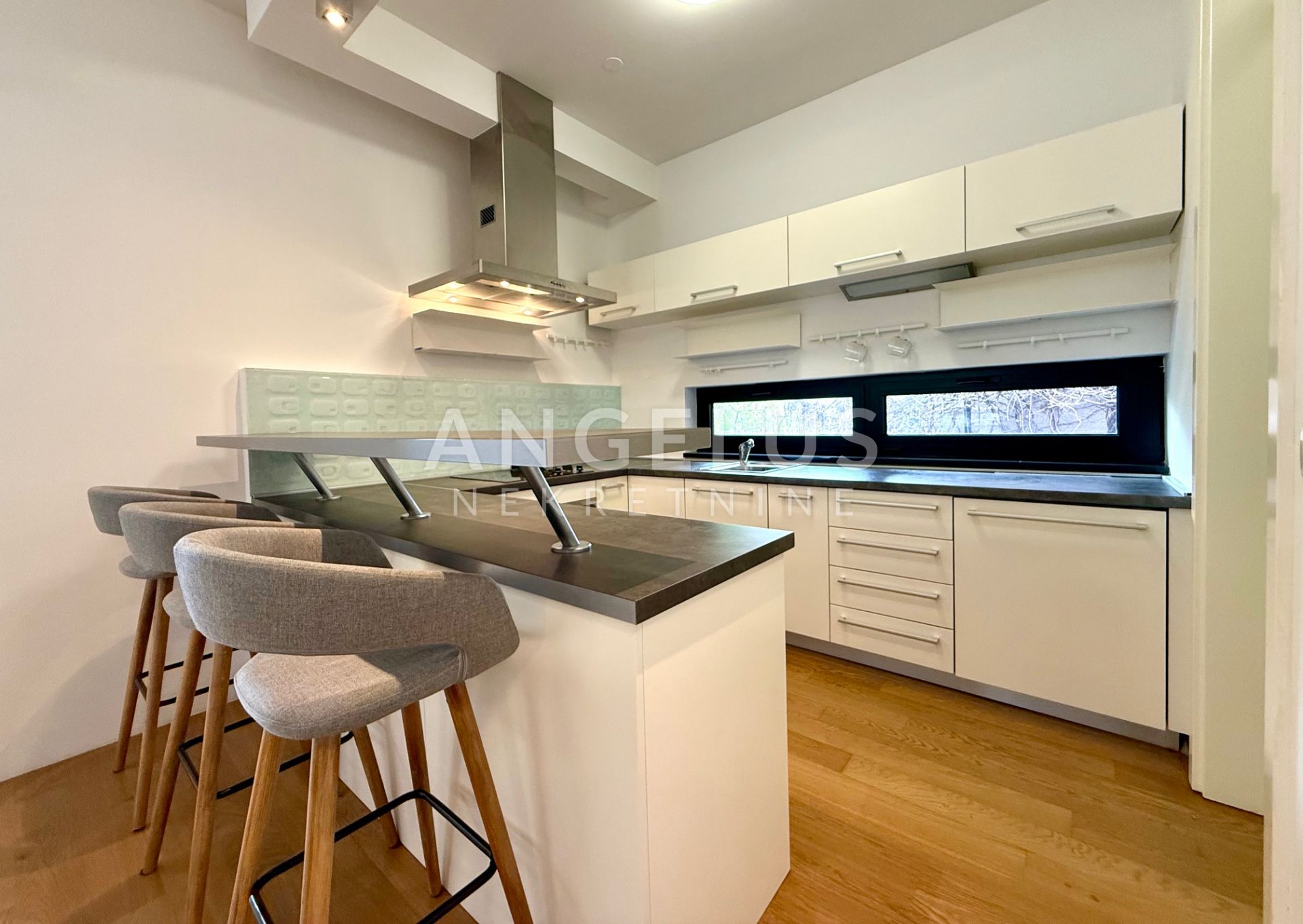 Apartma Na predaj -  Srebrnjak