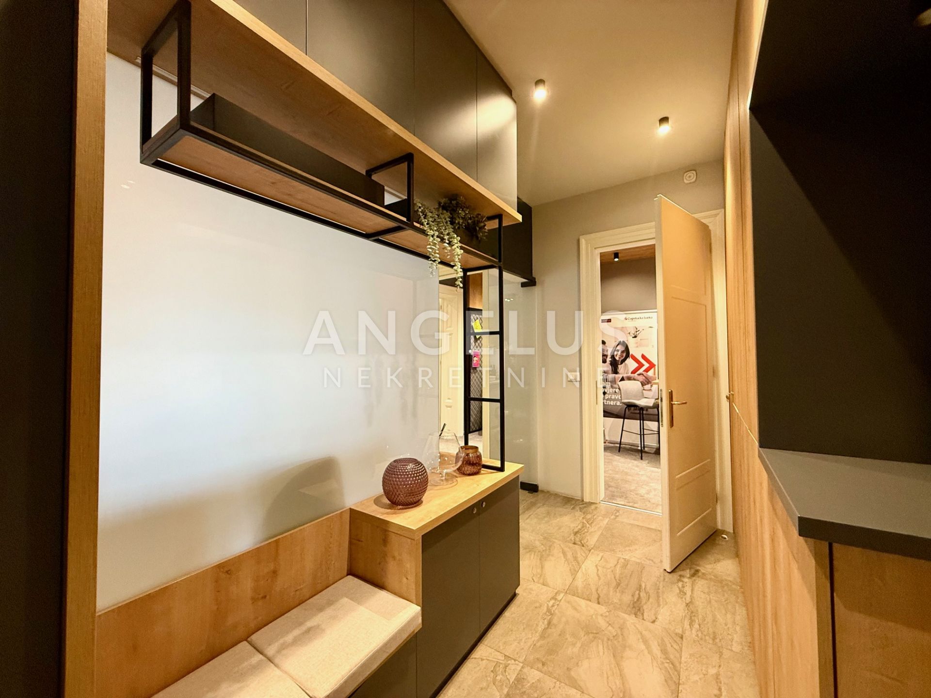 Flat For sale - Donji Grad - foto 1/4