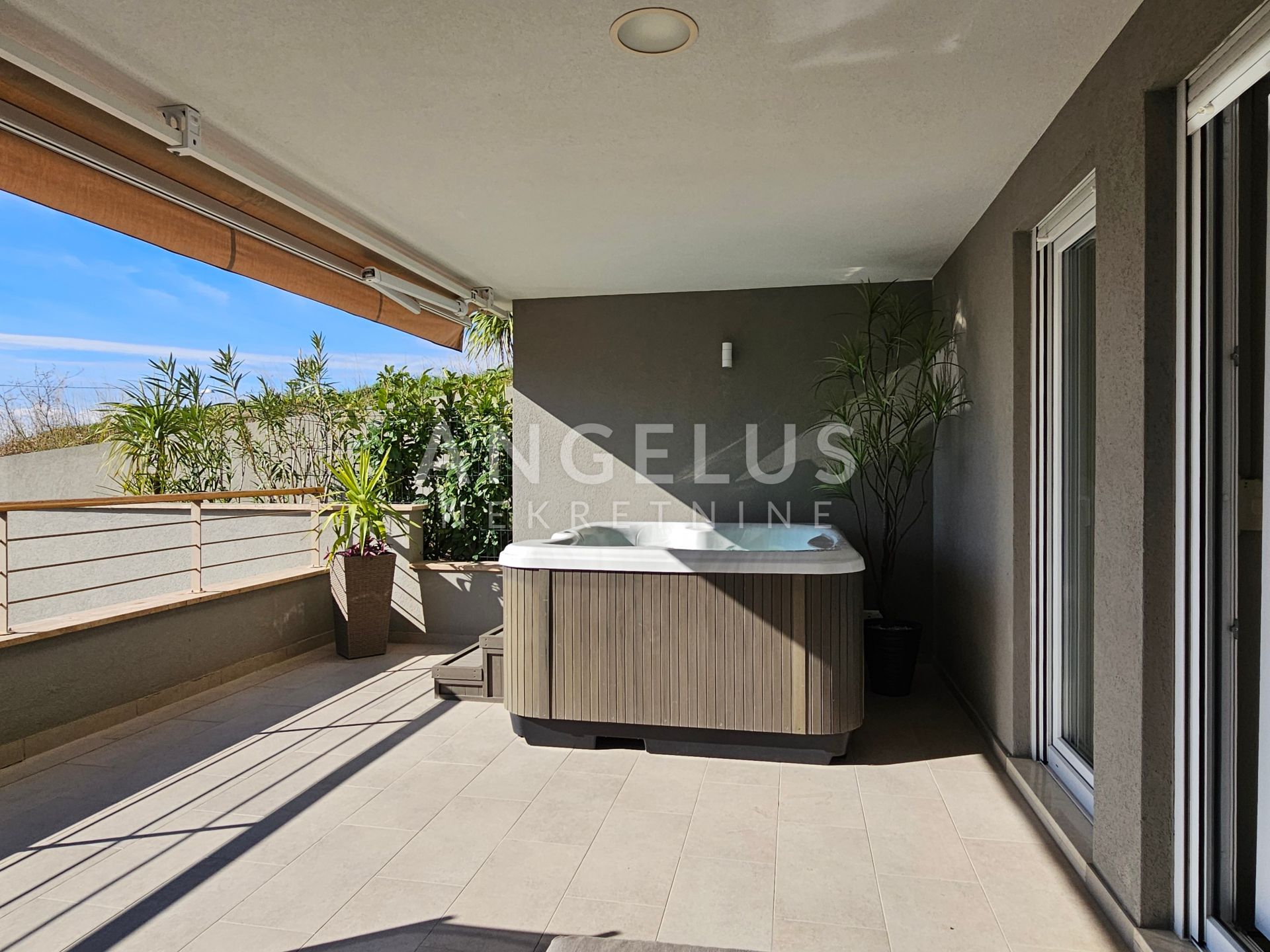 Flat For sale -  Žnjan