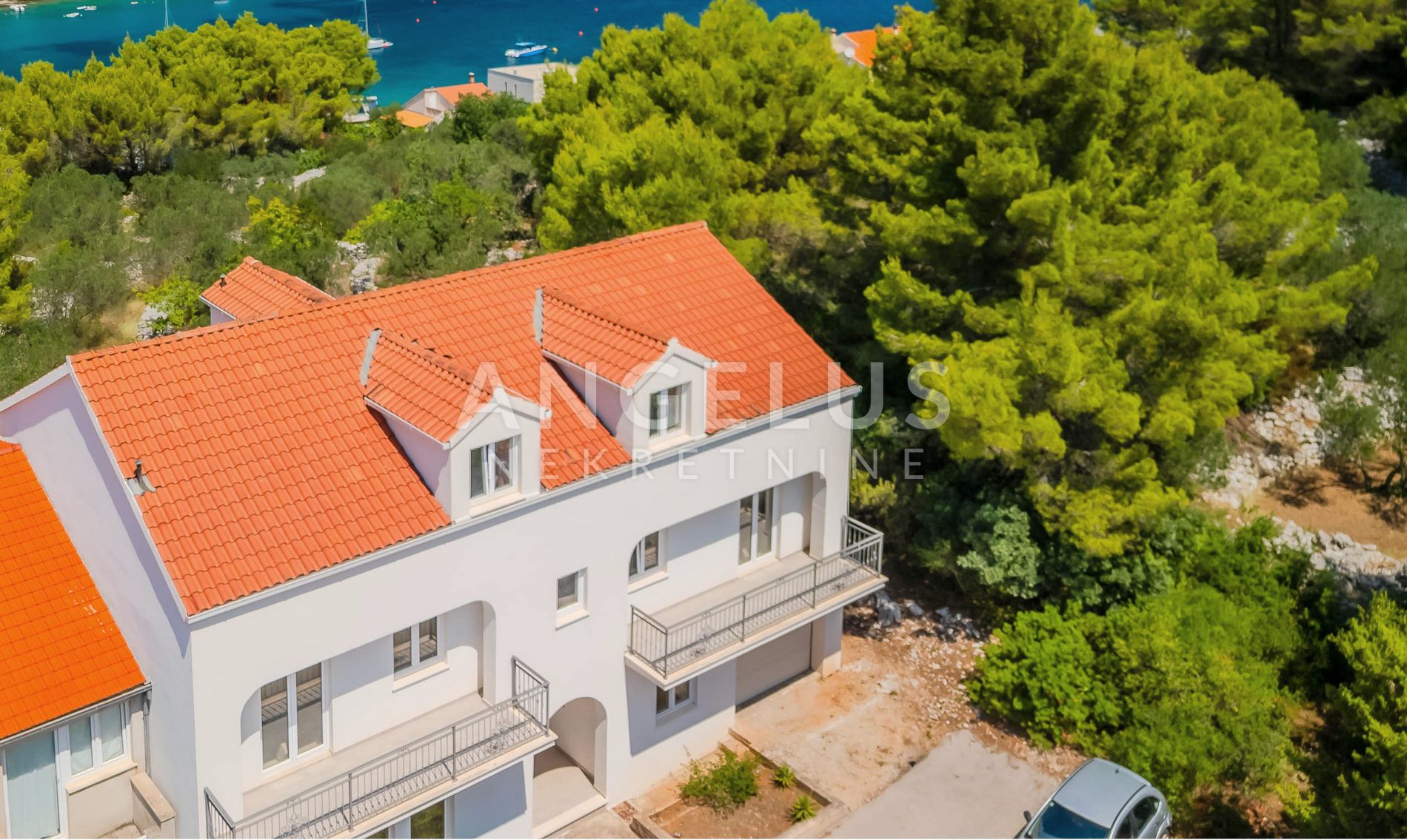 Kuća Na prodaju -  Lumbarda