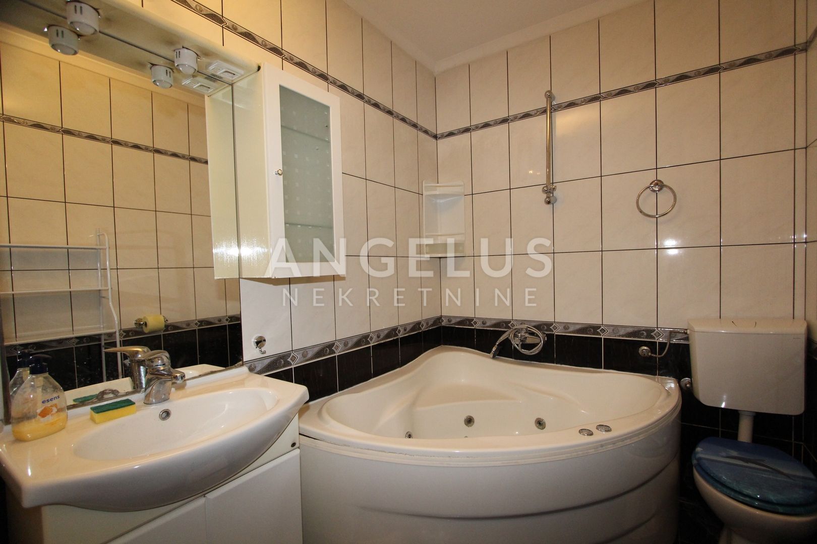 Appartement À vendre - Grad Zagreb Dugave