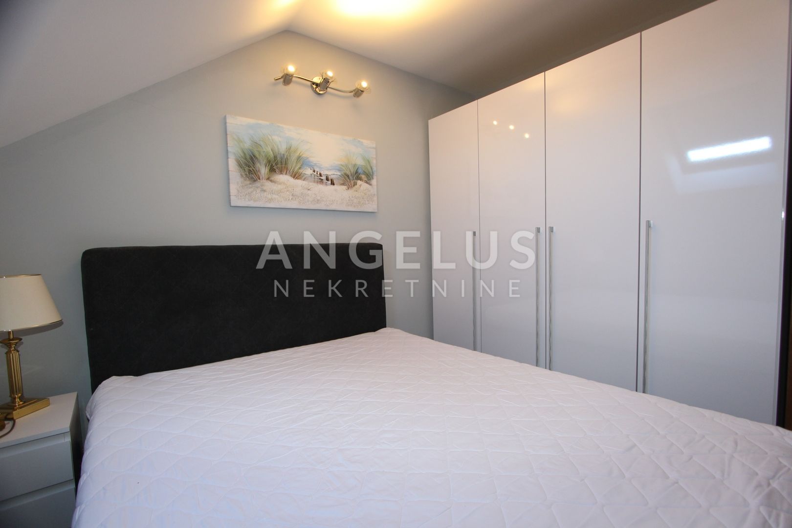 Appartement À vendre - Grad Zagreb Dugave