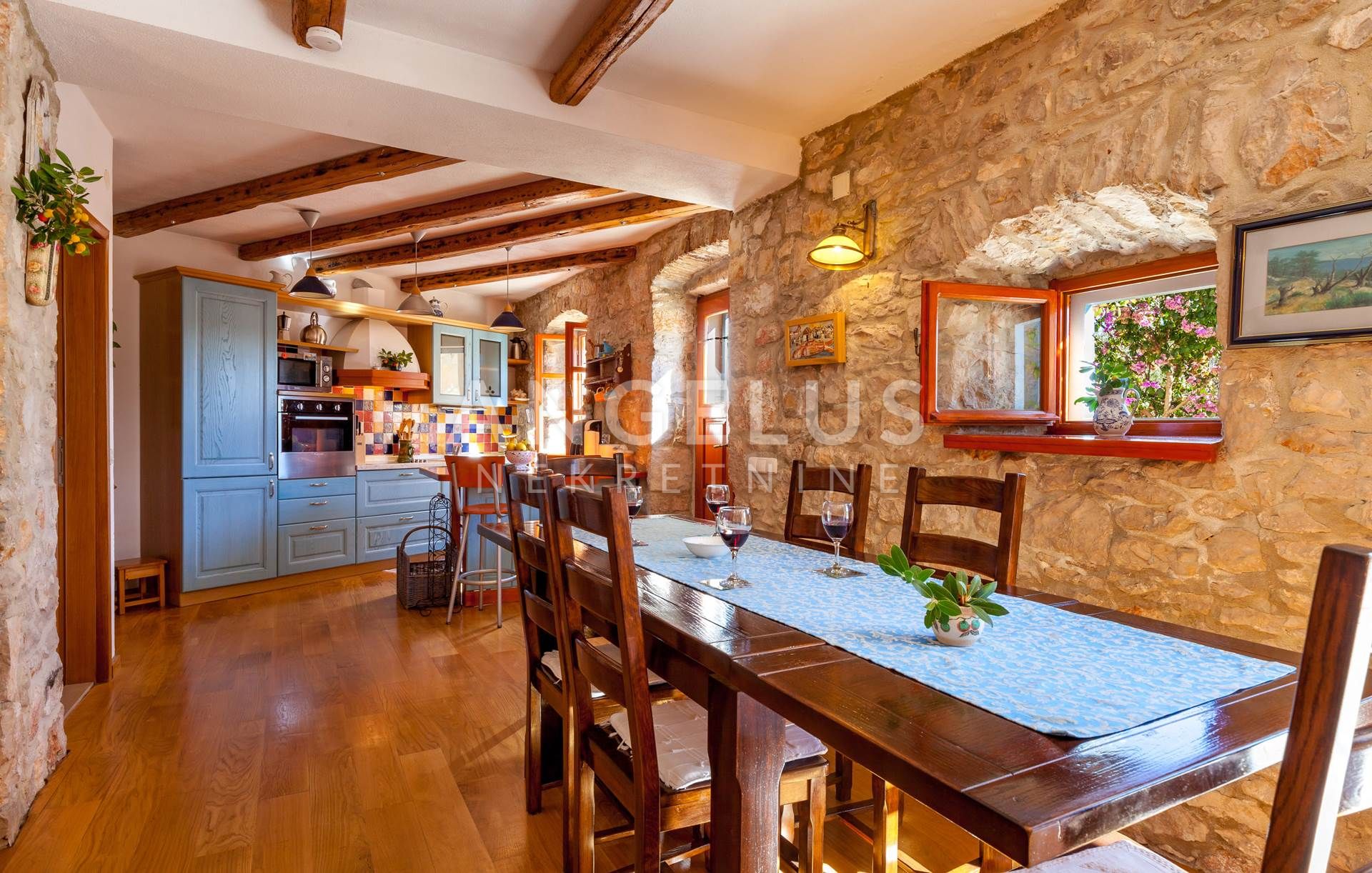 Casa In vendita -  Milna