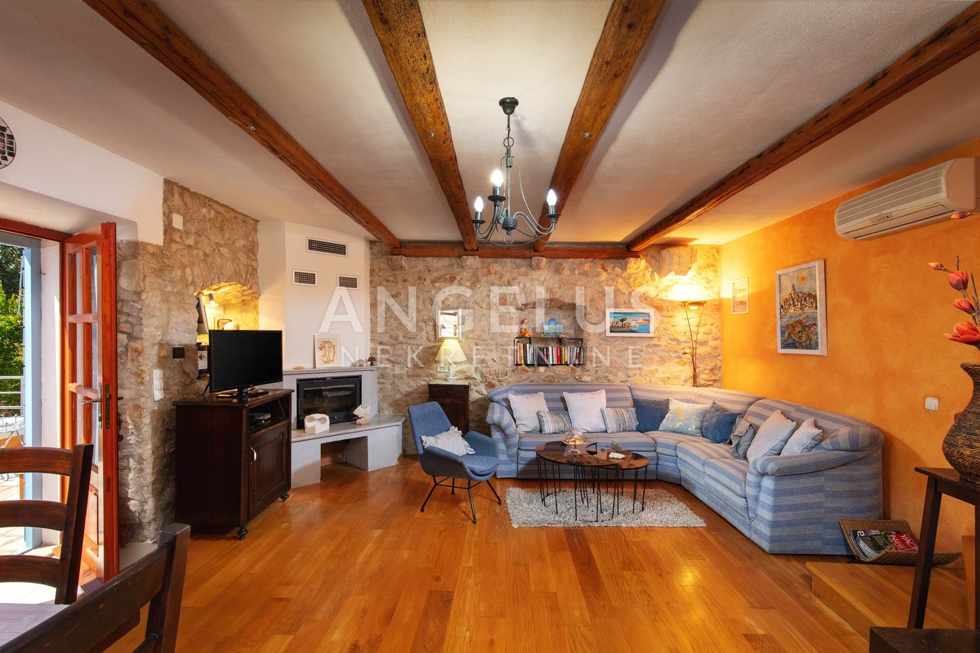Casa In vendita -  Milna