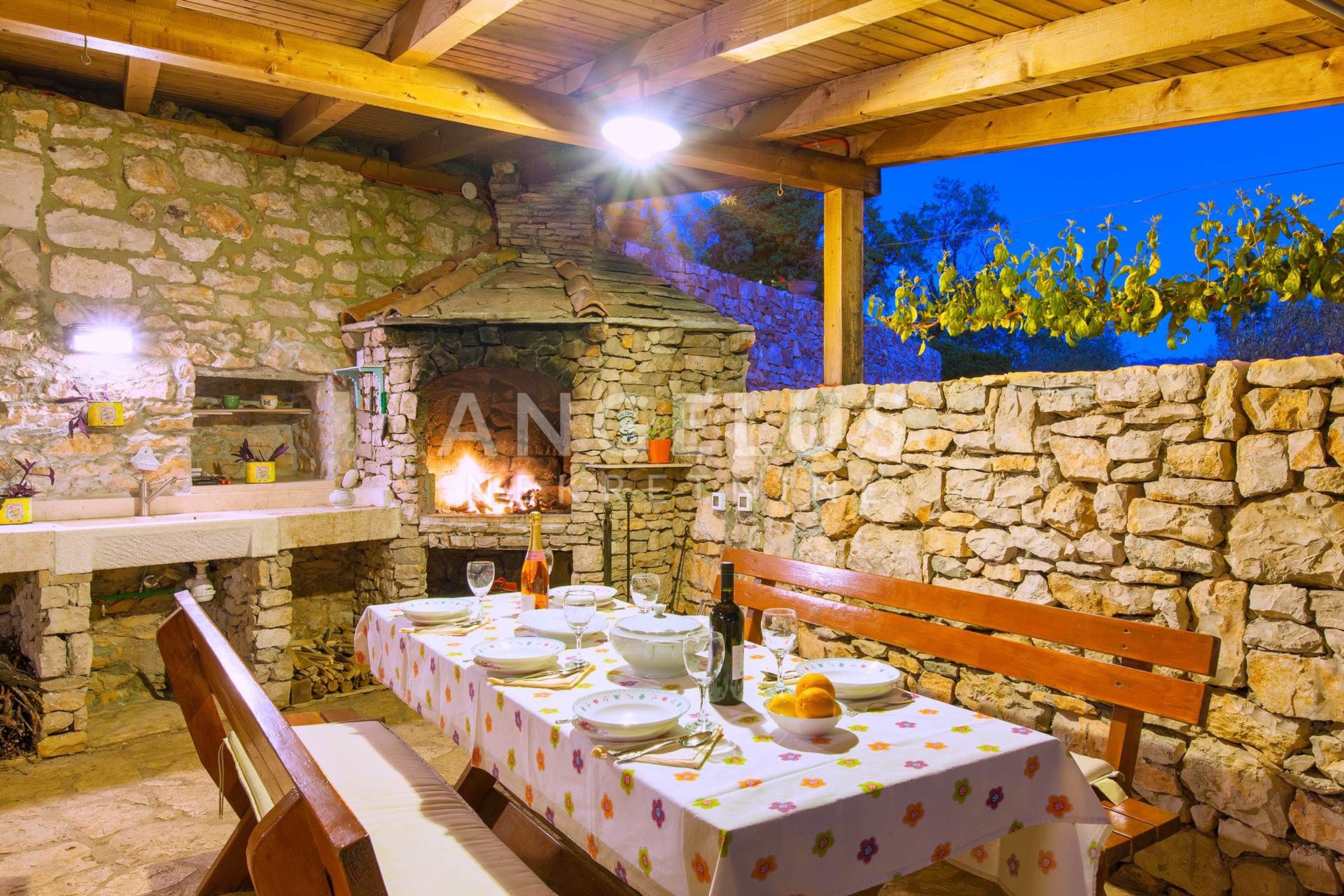 Casa In vendita -  Milna