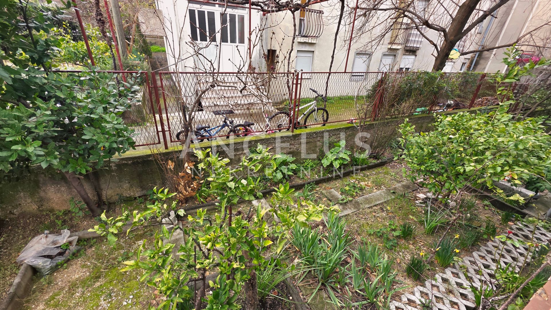 Apartment Zu verkaufen -  Sućidar